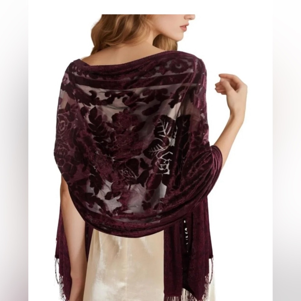Elegant Lace Velvet Shawl Wrap for Evening Dresses & Weddings - Winter Accessory